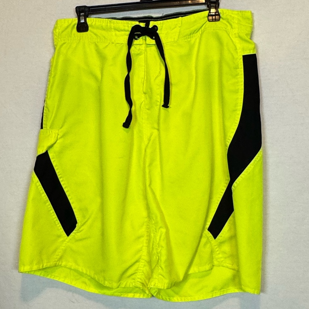 A-57 Men’s‎ US Apparel Yellow & Black Lined Swim Shorts Size L